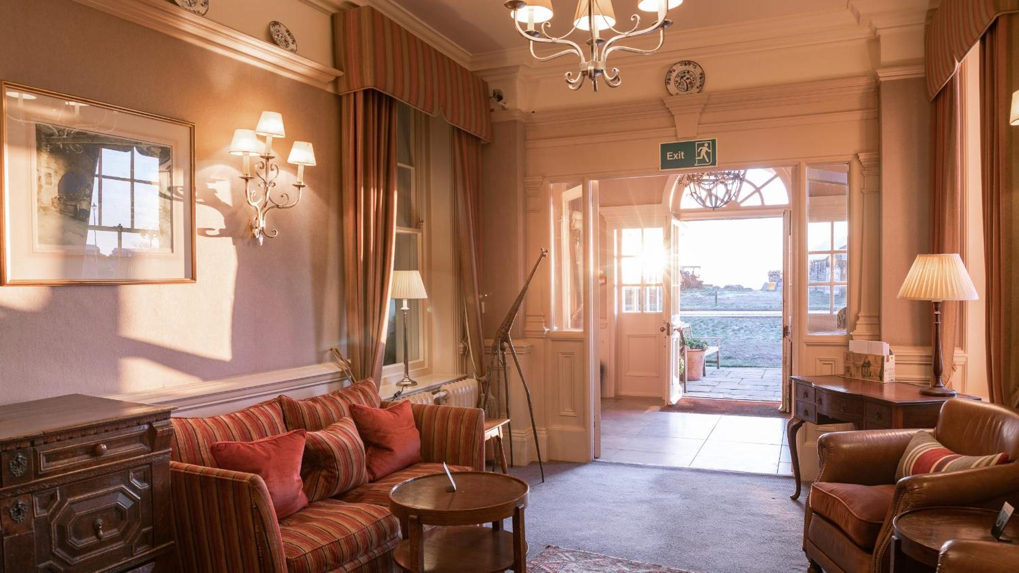 Wentworth Hotel Aldeburgh Exterior photo